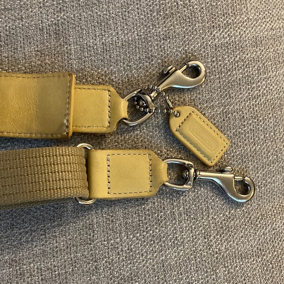 Authentic Coach Leather & Woven Adjustable Shoulder Strap with Coach Key Chain. - Picture 2 of 5